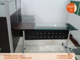 ESCRITORIOS DE VIDRIO EN L